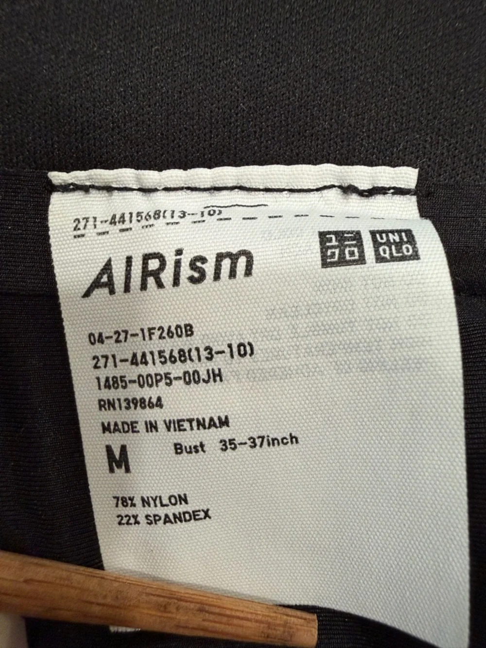 🌸 Uniqlo Black AIRism Seamless Moulded Bra - Picture 3 of 3